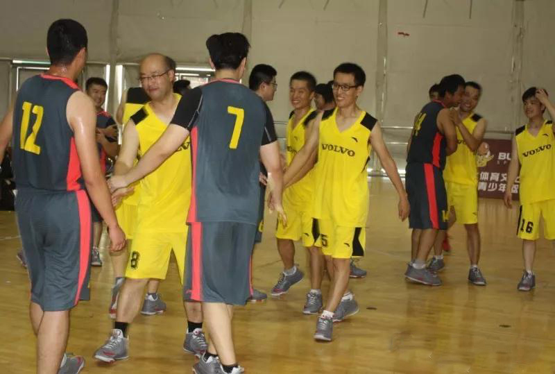 沃尔沃&济南天业篮球友情赛美满胜利