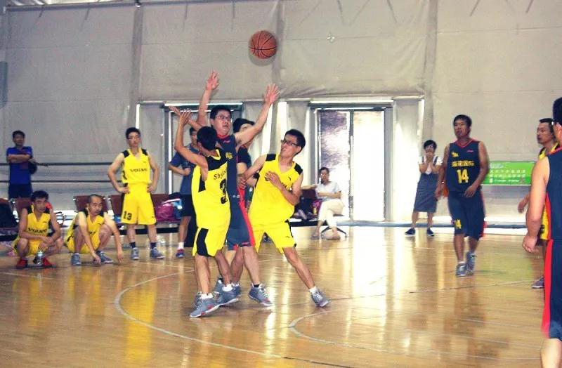 沃尔沃&济南天业篮球友情赛美满胜利